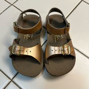 Size 8 sea-wee sun-San surfer water sandals